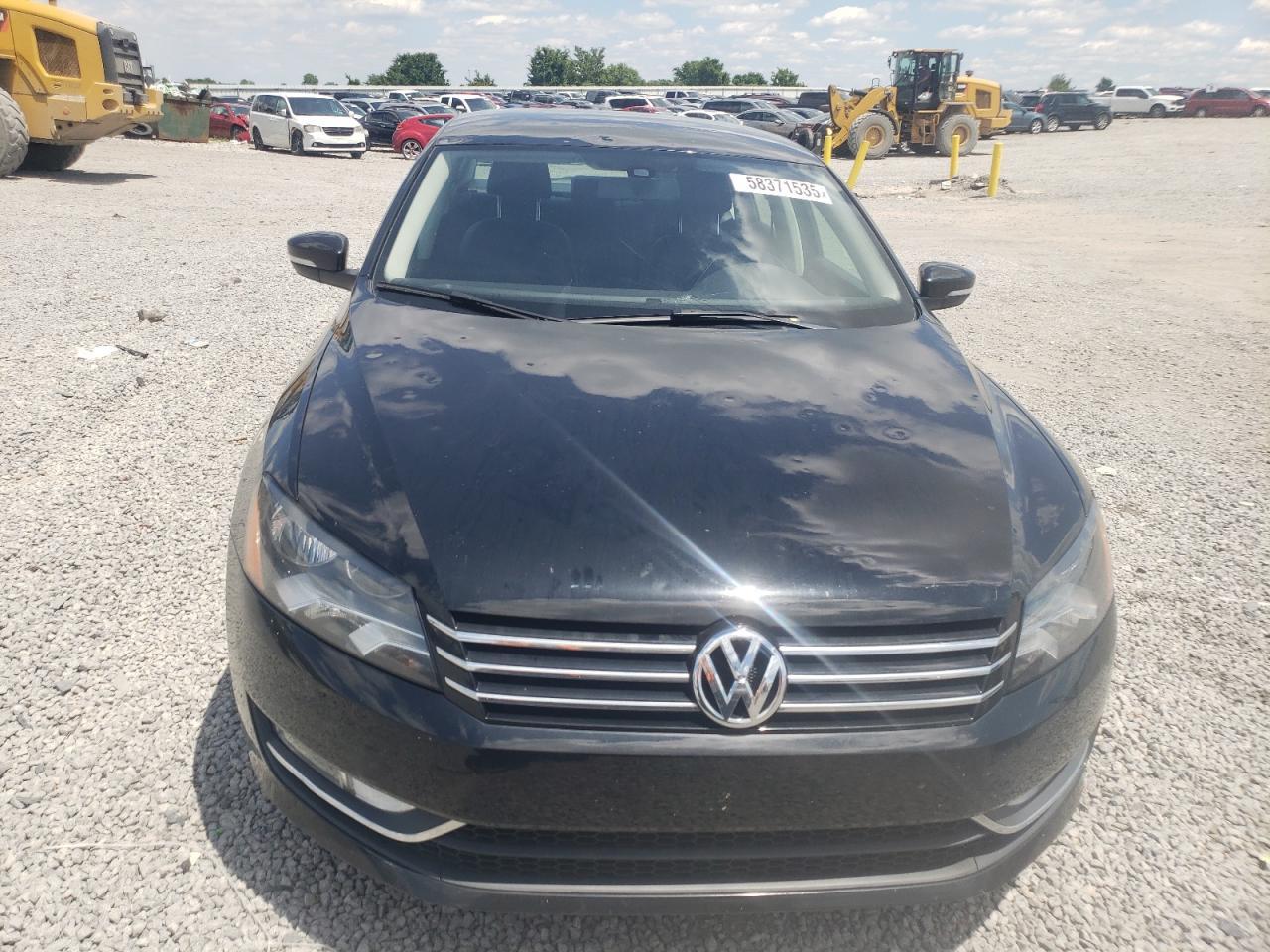 2015 VOLKSWAGEN Passat