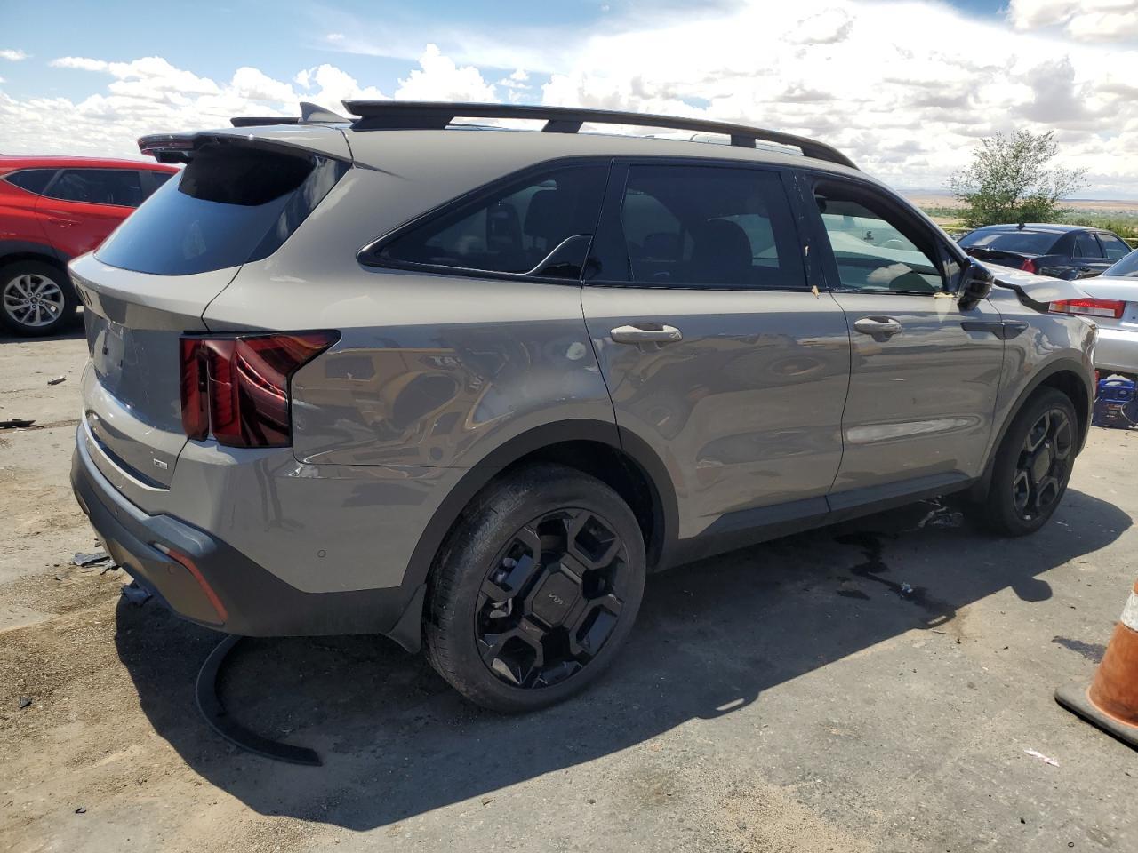 2025 KIA SORENTO