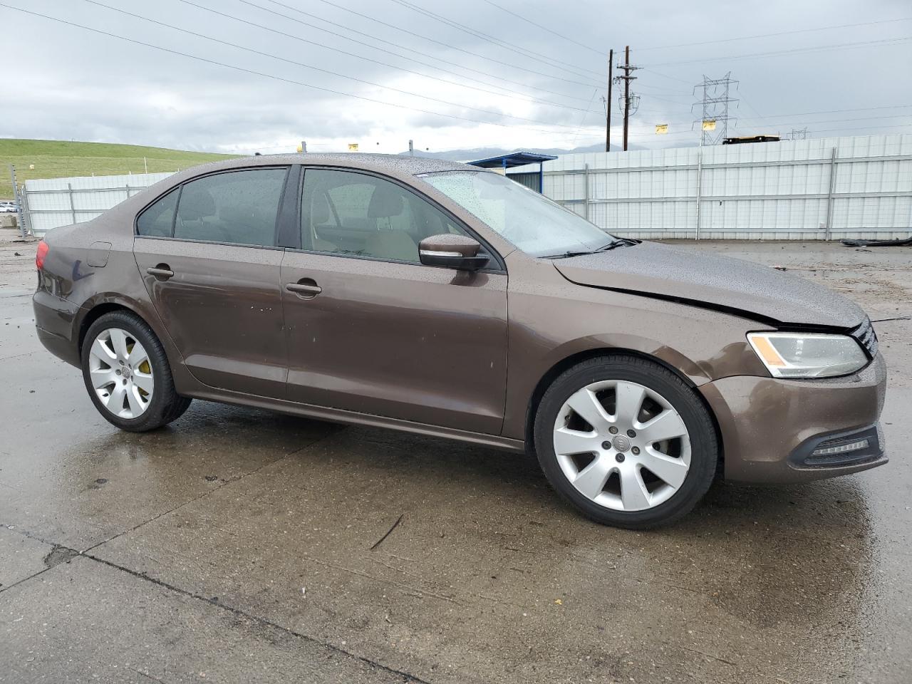 2011 VOLKSWAGEN JETTA