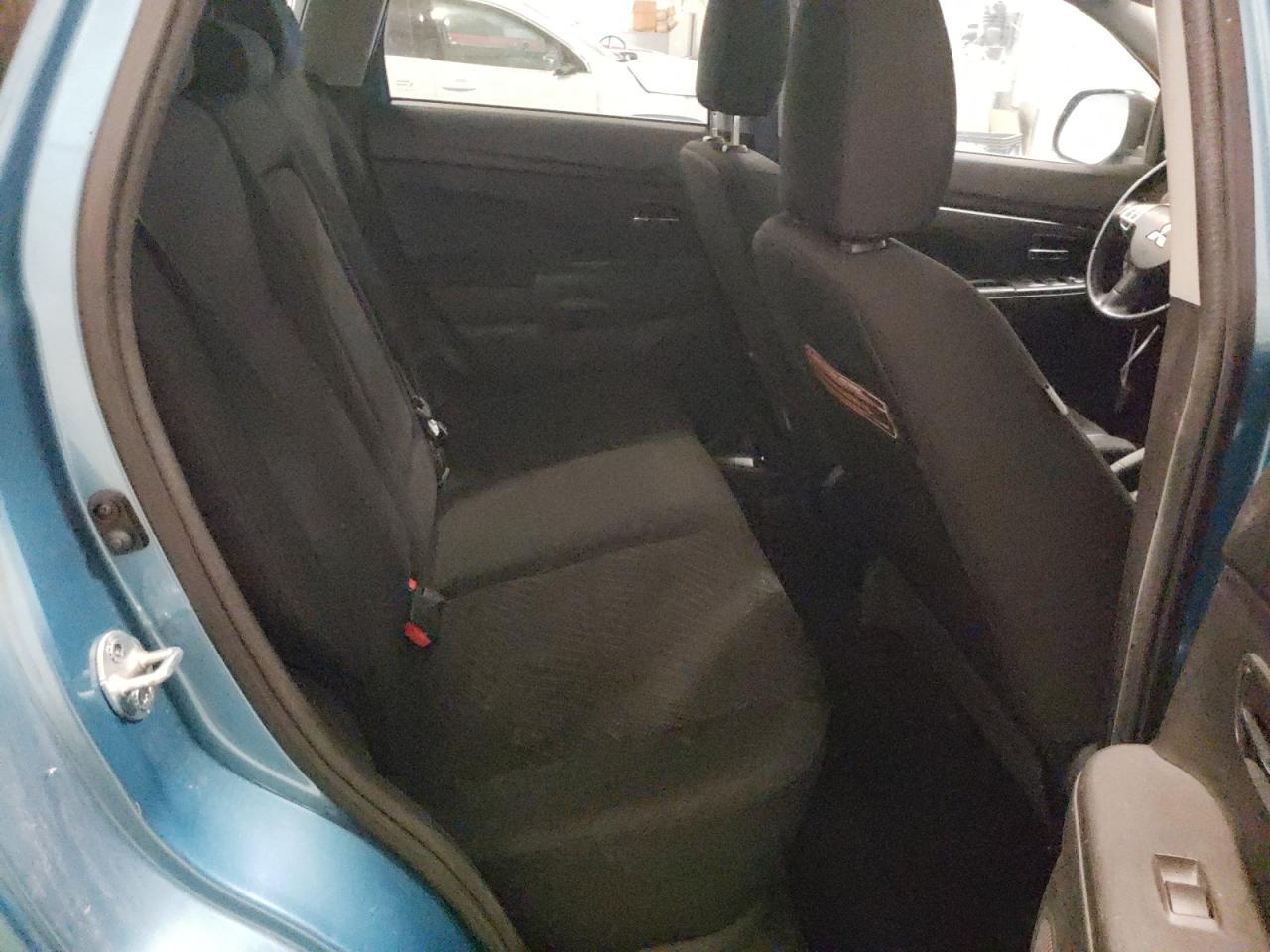 2013 MITSUBISHI outlander
