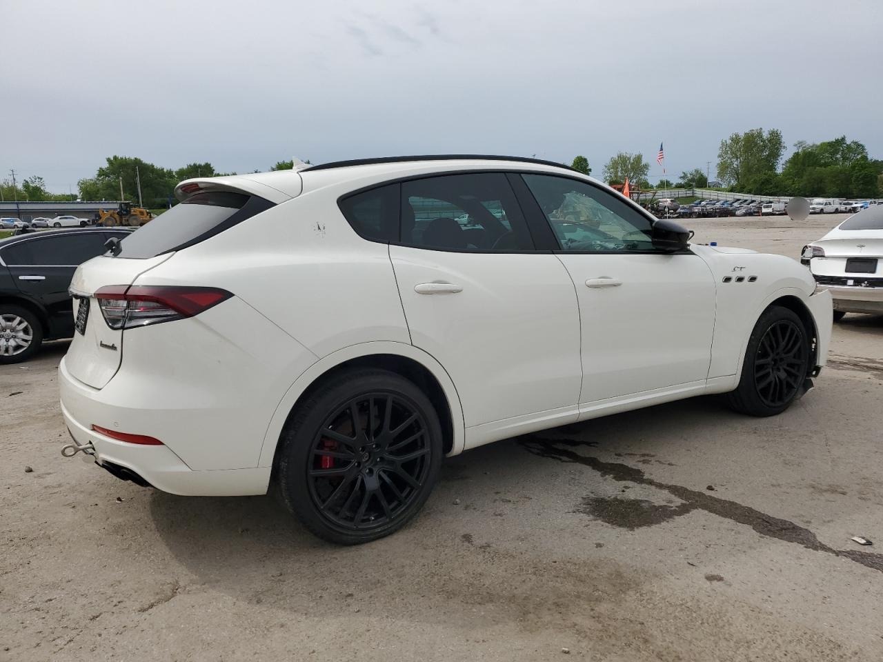 2022 MASERATI Levante