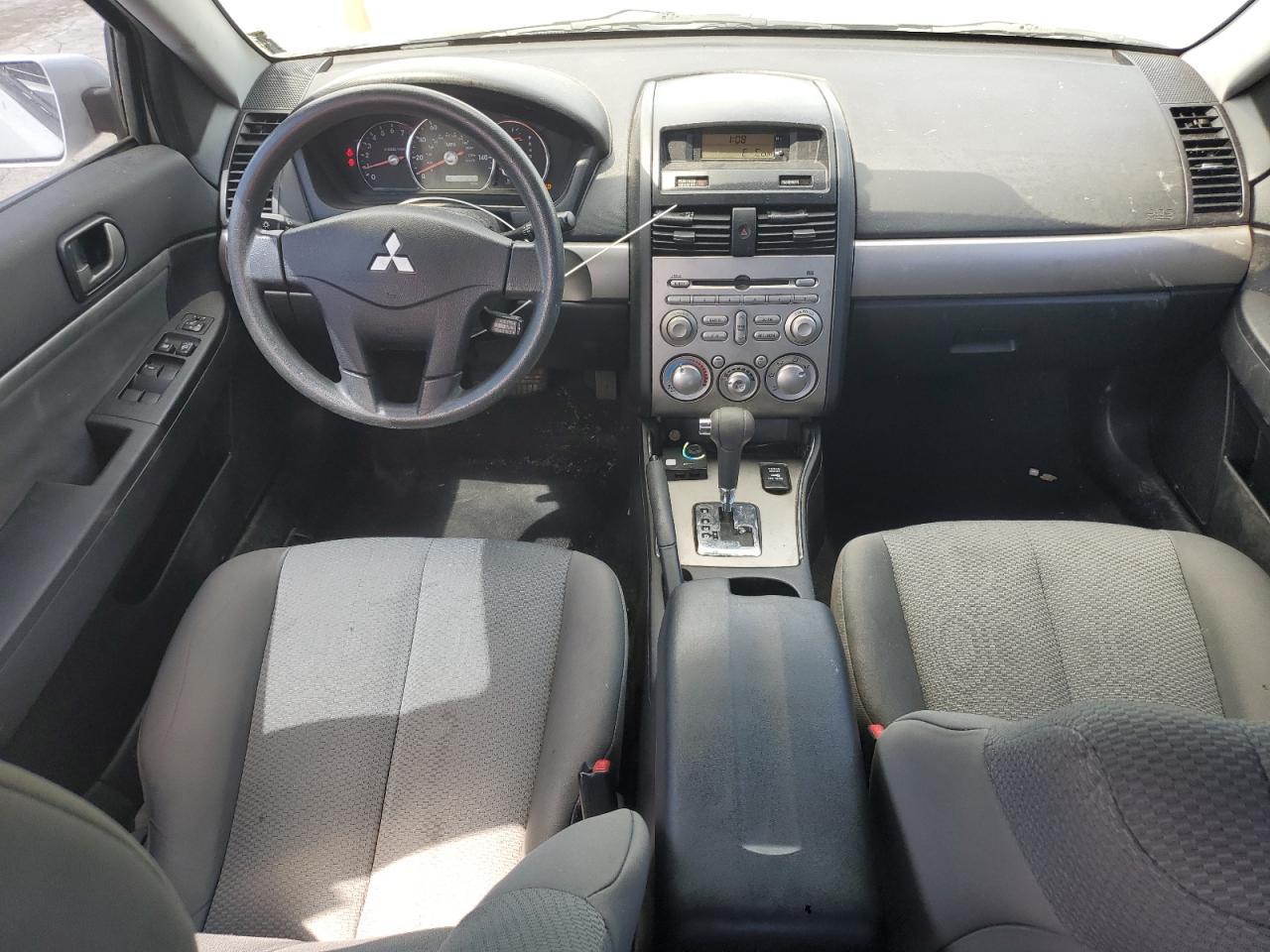 2011 MITSUBISHI Galant