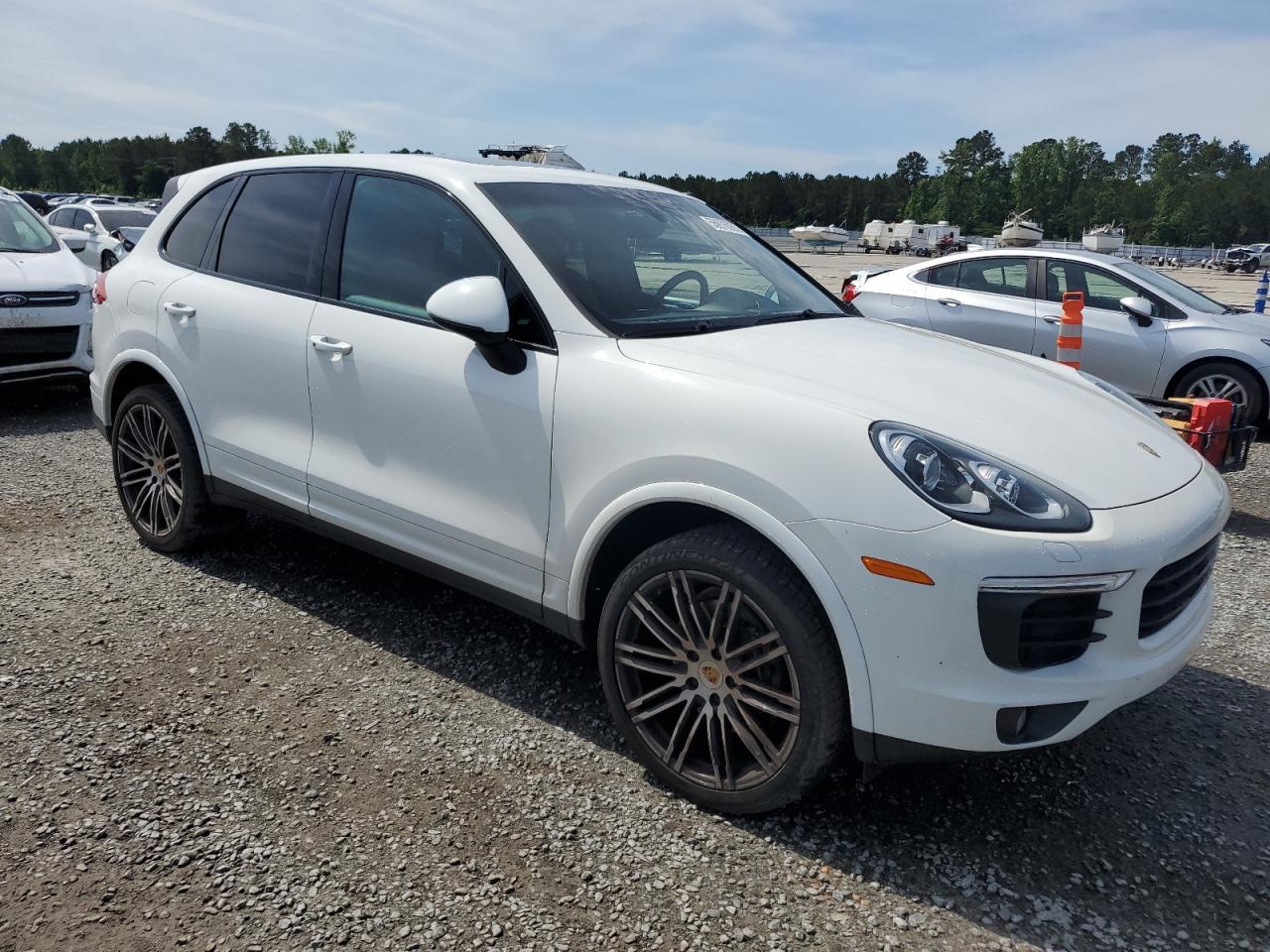 2017 PORSCHE CAYENNE