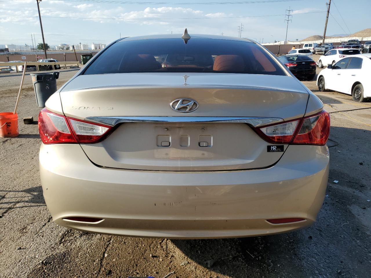 2011 HYUNDAI SONATA