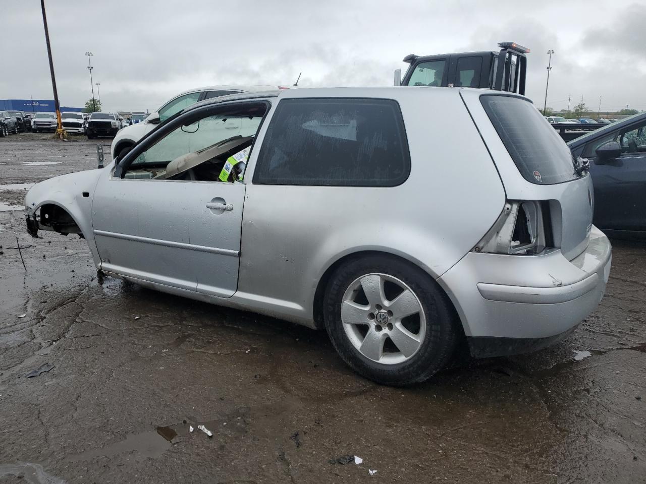2001 VOLKSWAGEN GOLF