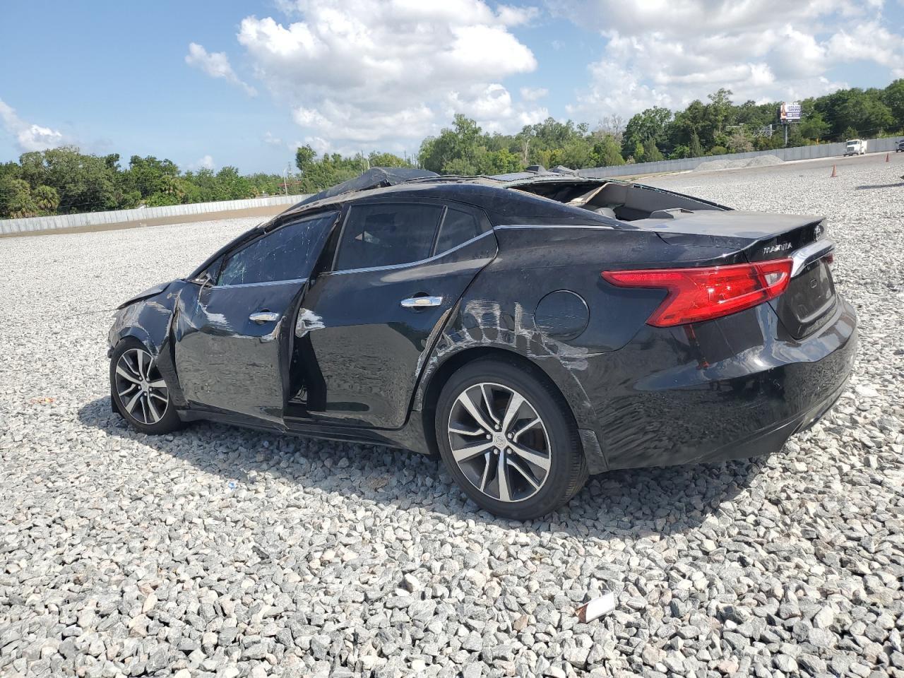 2017 NISSAN Maxima