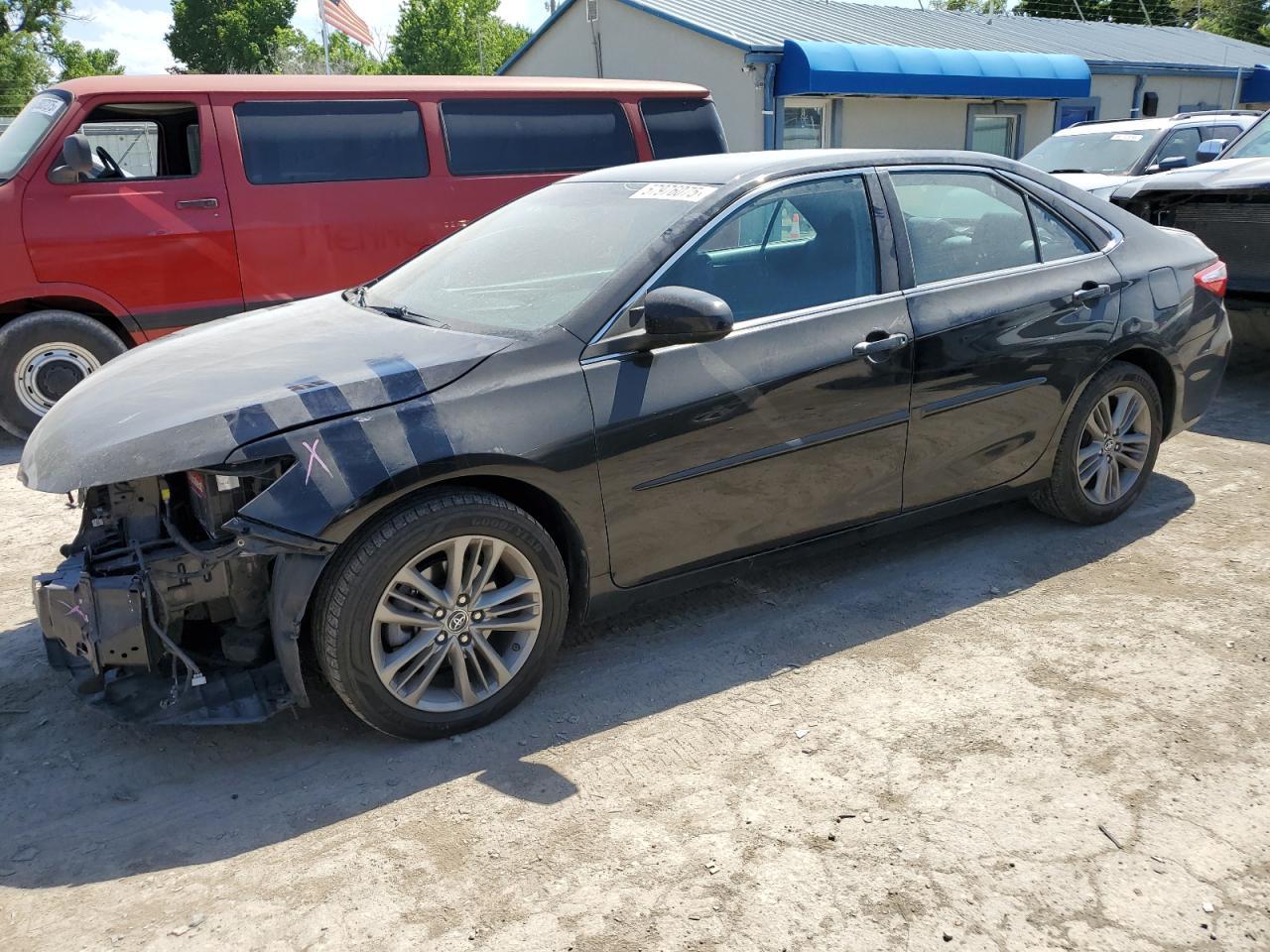 2016 TOYOTA CAMRY