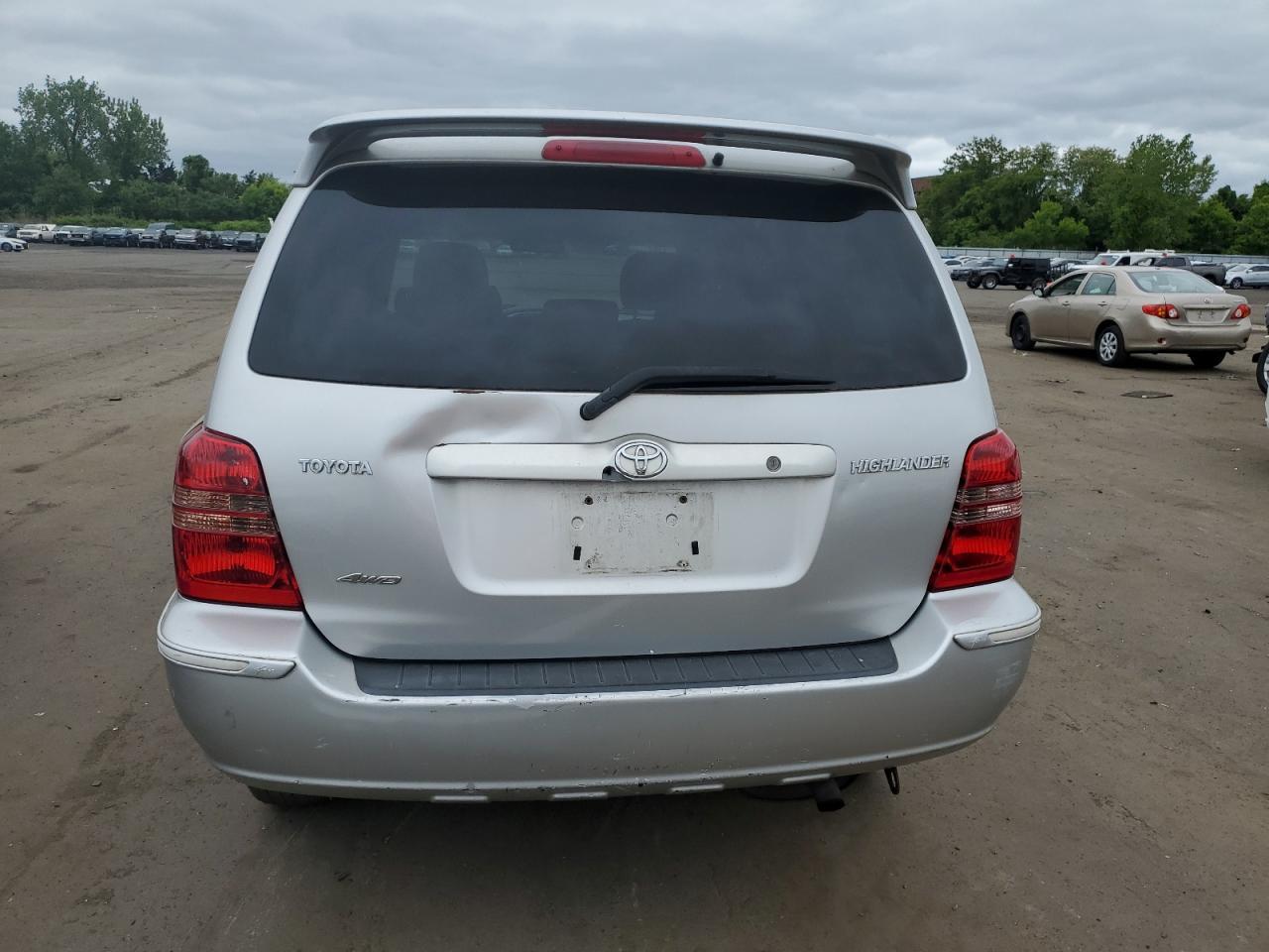 2002 TOYOTA HIGHLANDER