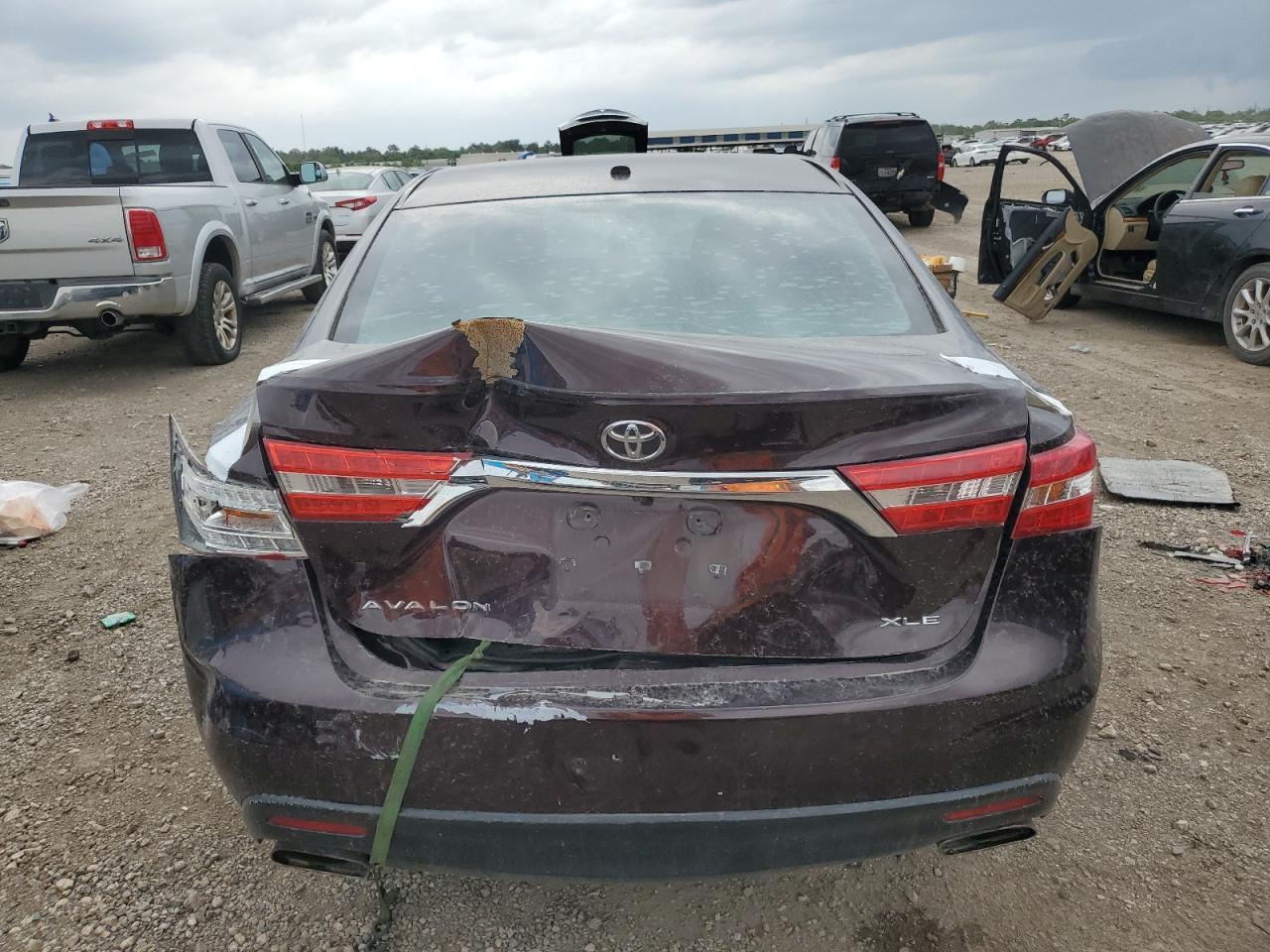 2014 TOYOTA Avalon