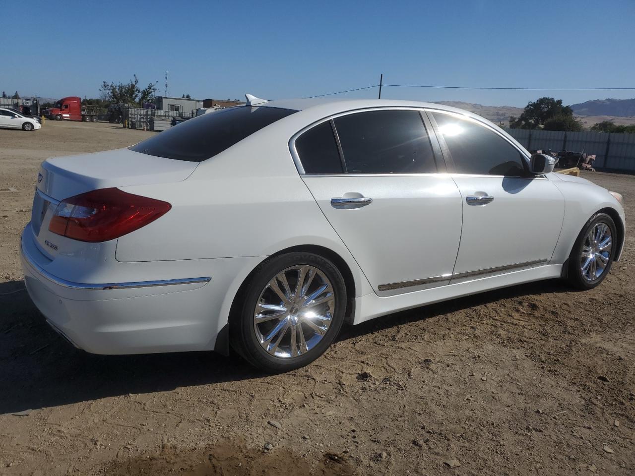 2012 HYUNDAI GENESIS