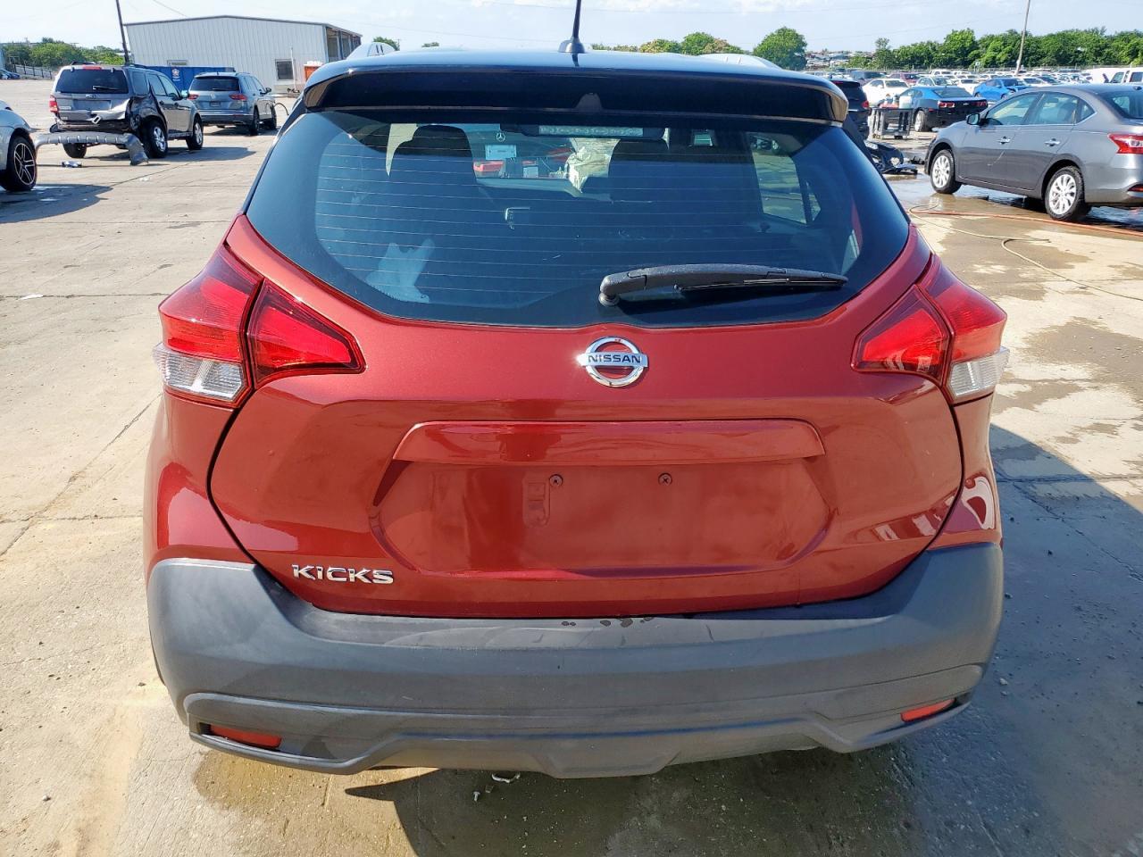 2018 NISSAN KICKS