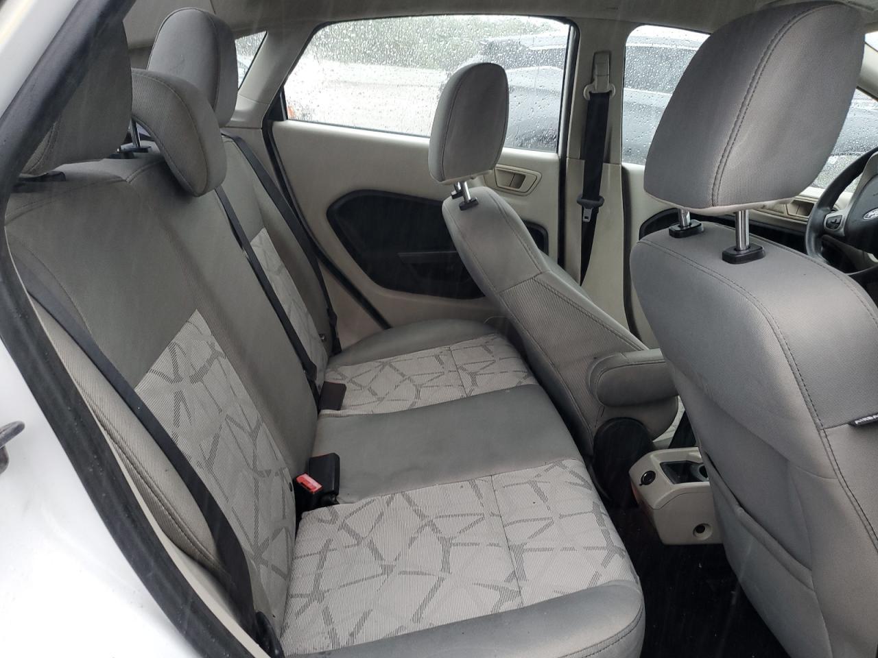 2012 FORD Fiesta
