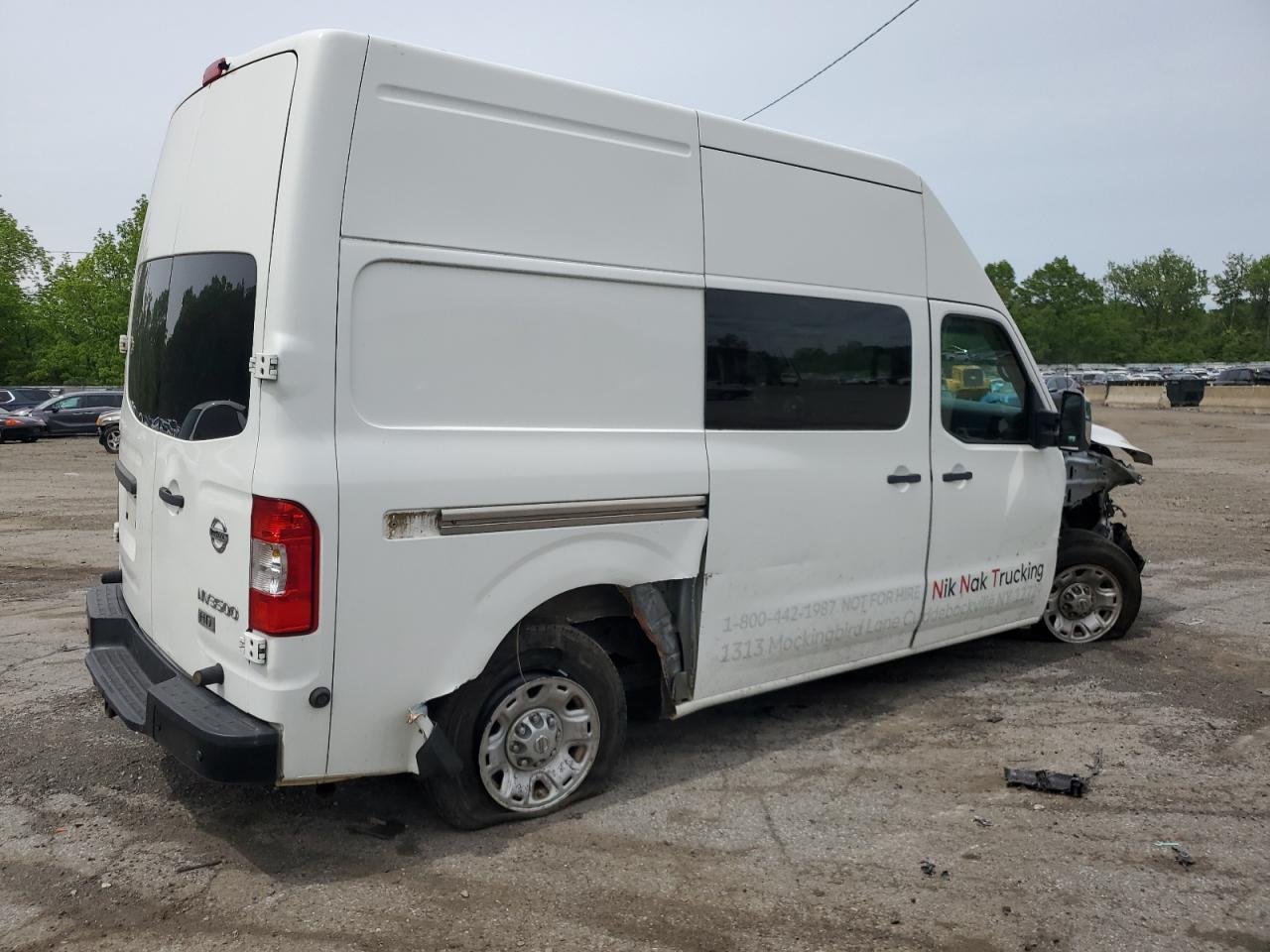 2016 NISSAN Nv