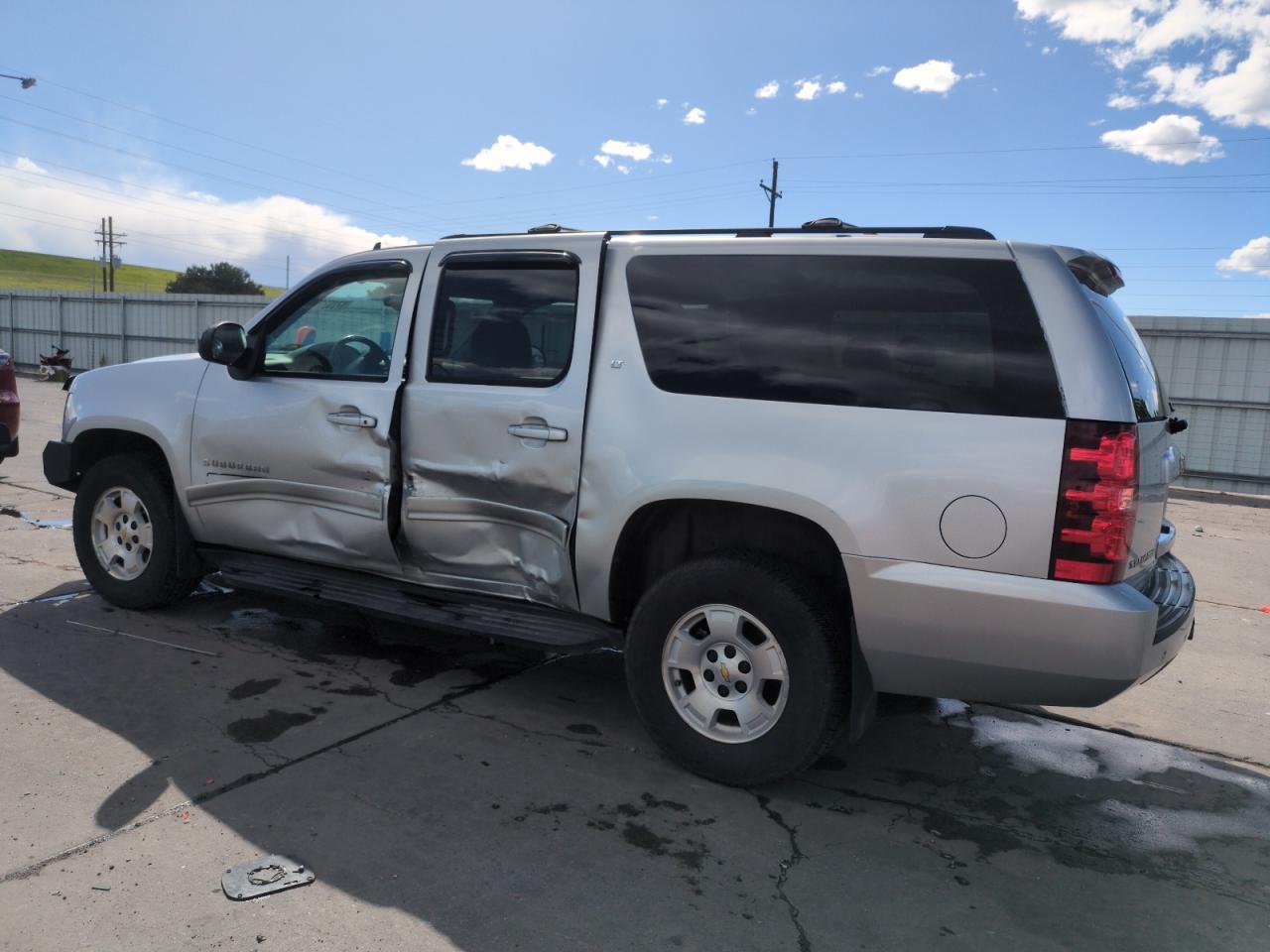 2011 CHEVROLET Suburban