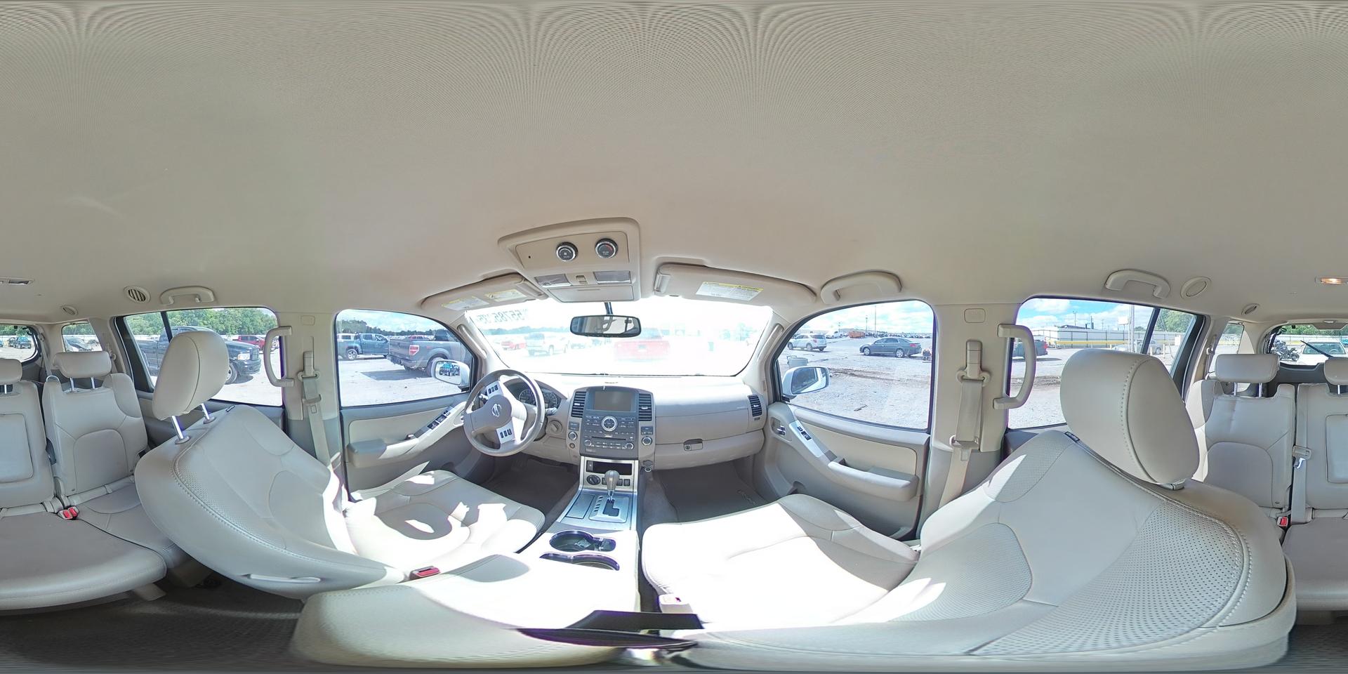 2011 NISSAN PATHFINDER