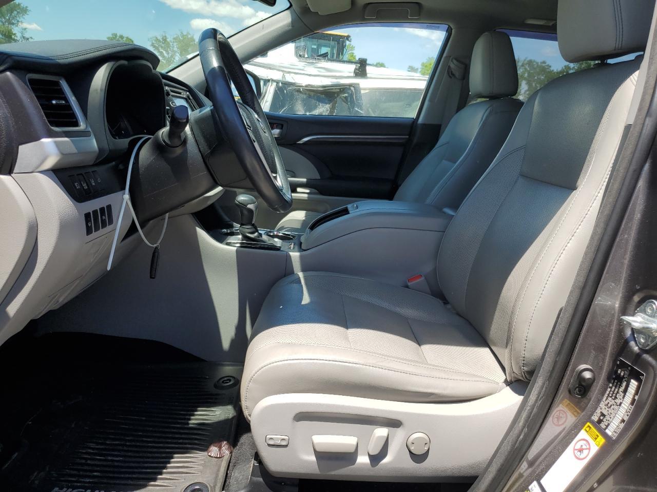2015 TOYOTA HIGHLANDER