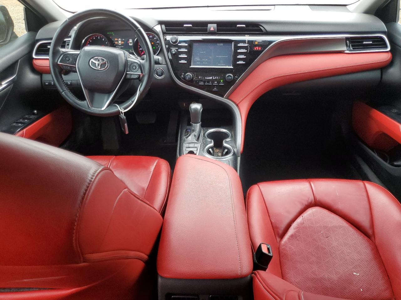 2018 TOYOTA CAMRY