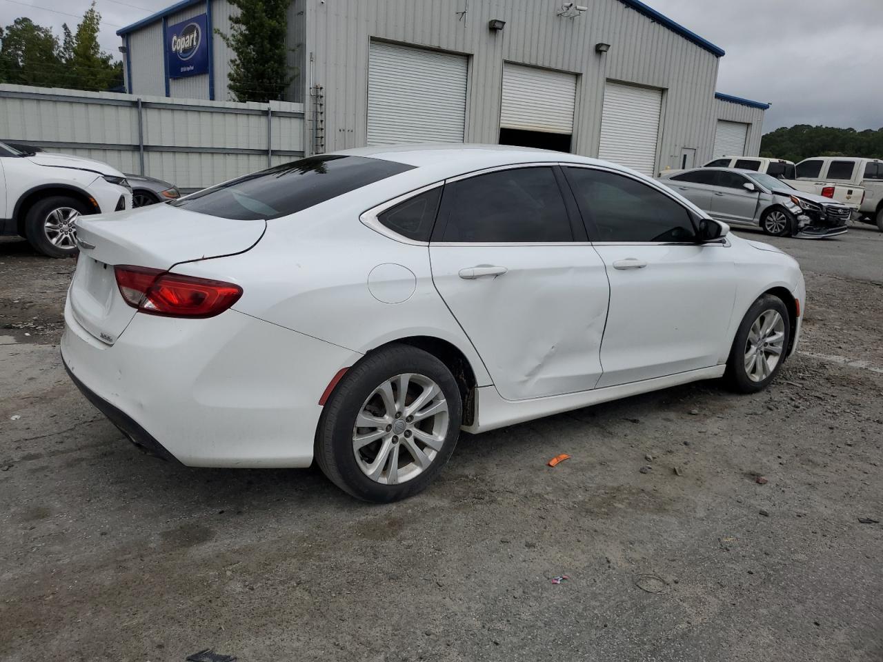 2016 CHRYSLER 200