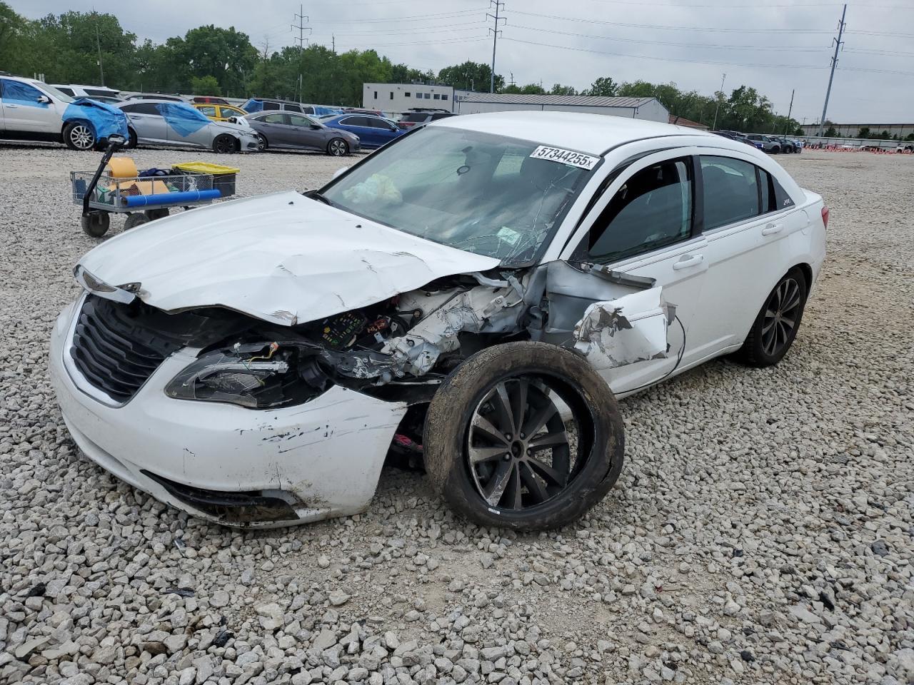 2013 CHRYSLER 200