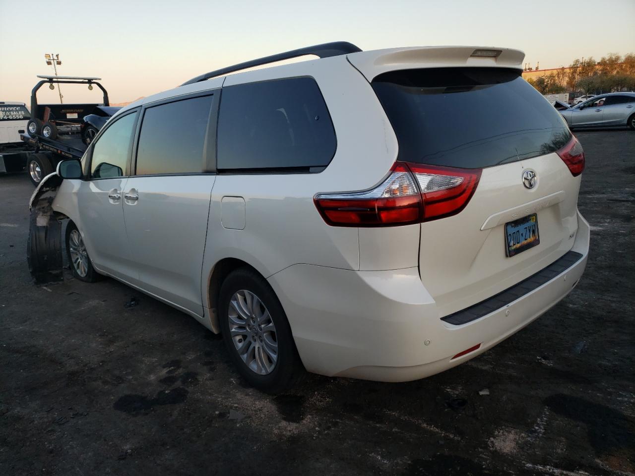 2017 TOYOTA SIENNA