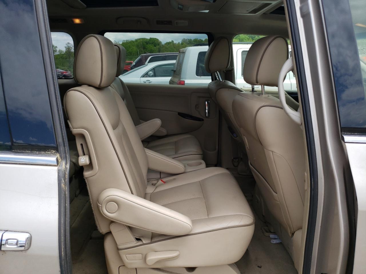 2013 NISSAN Quest