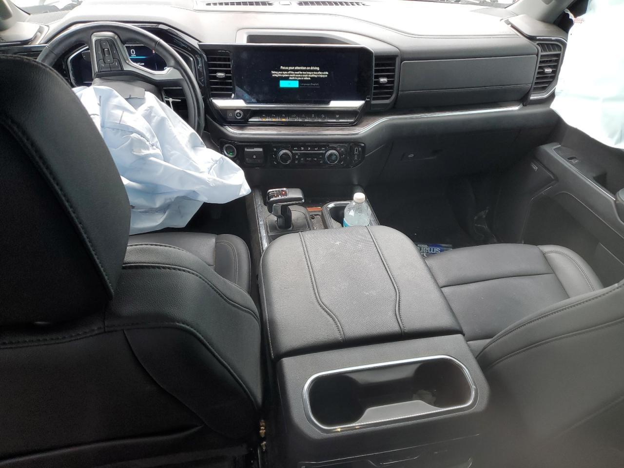 2024 CHEVROLET Silverado