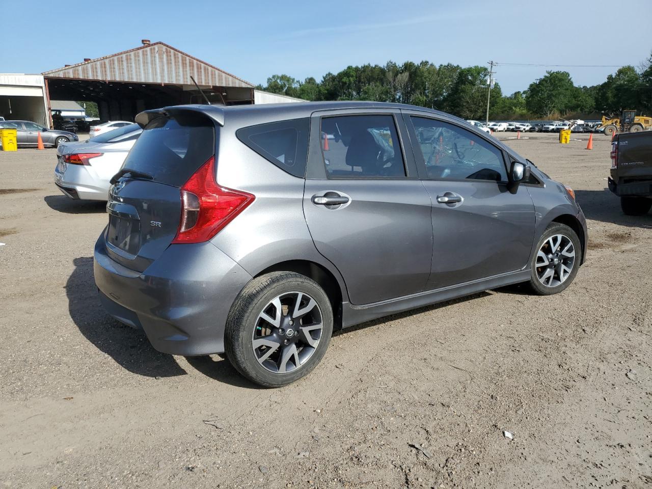 2016 NISSAN Versa Note