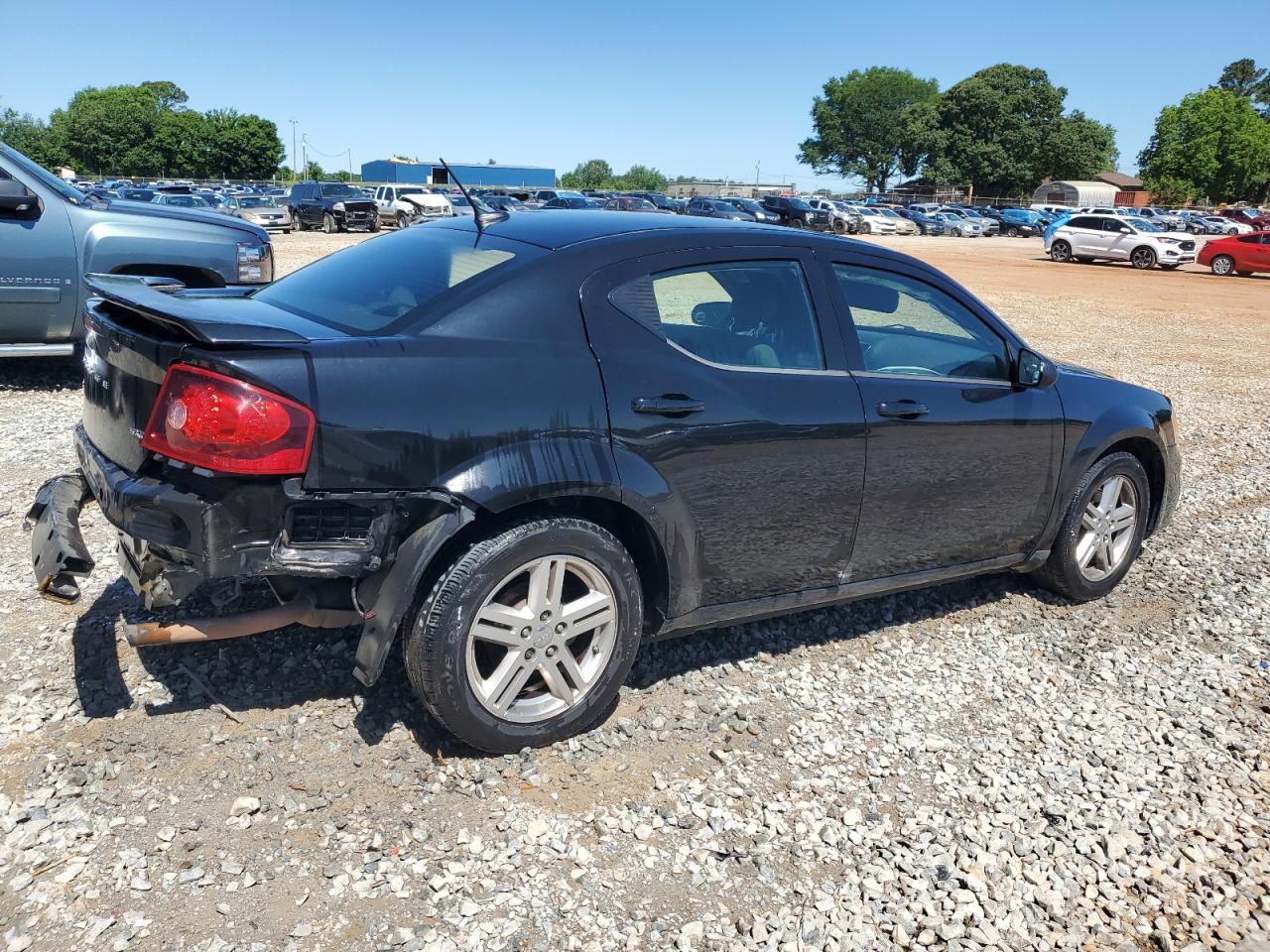 2013 DODGE Avenger