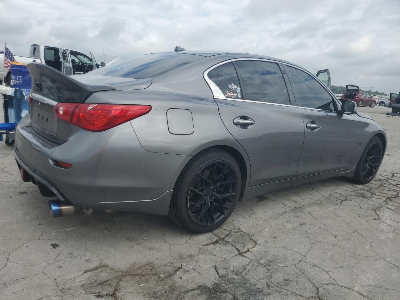 2015 INFINITI Q50