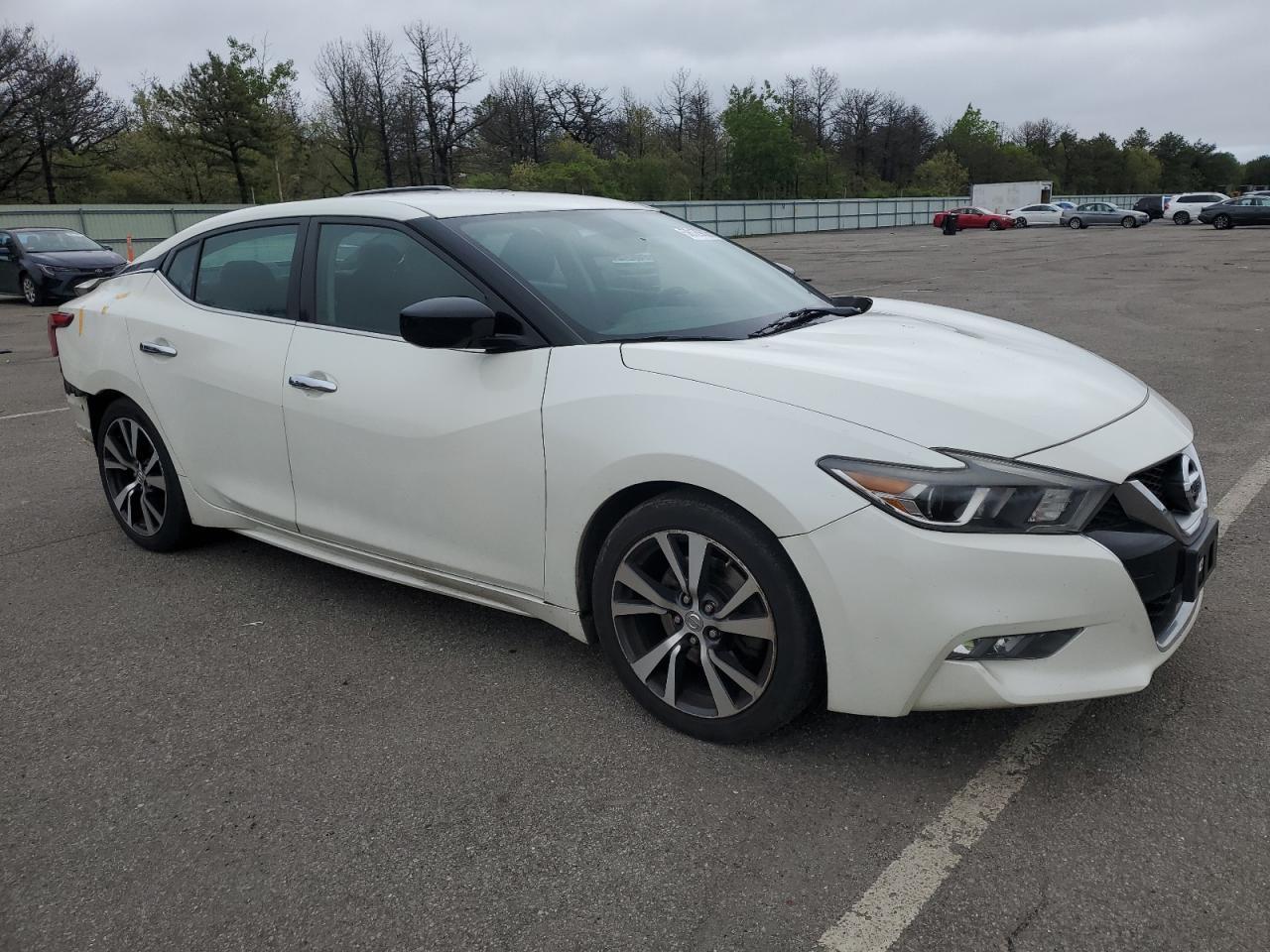 2017 NISSAN Maxima