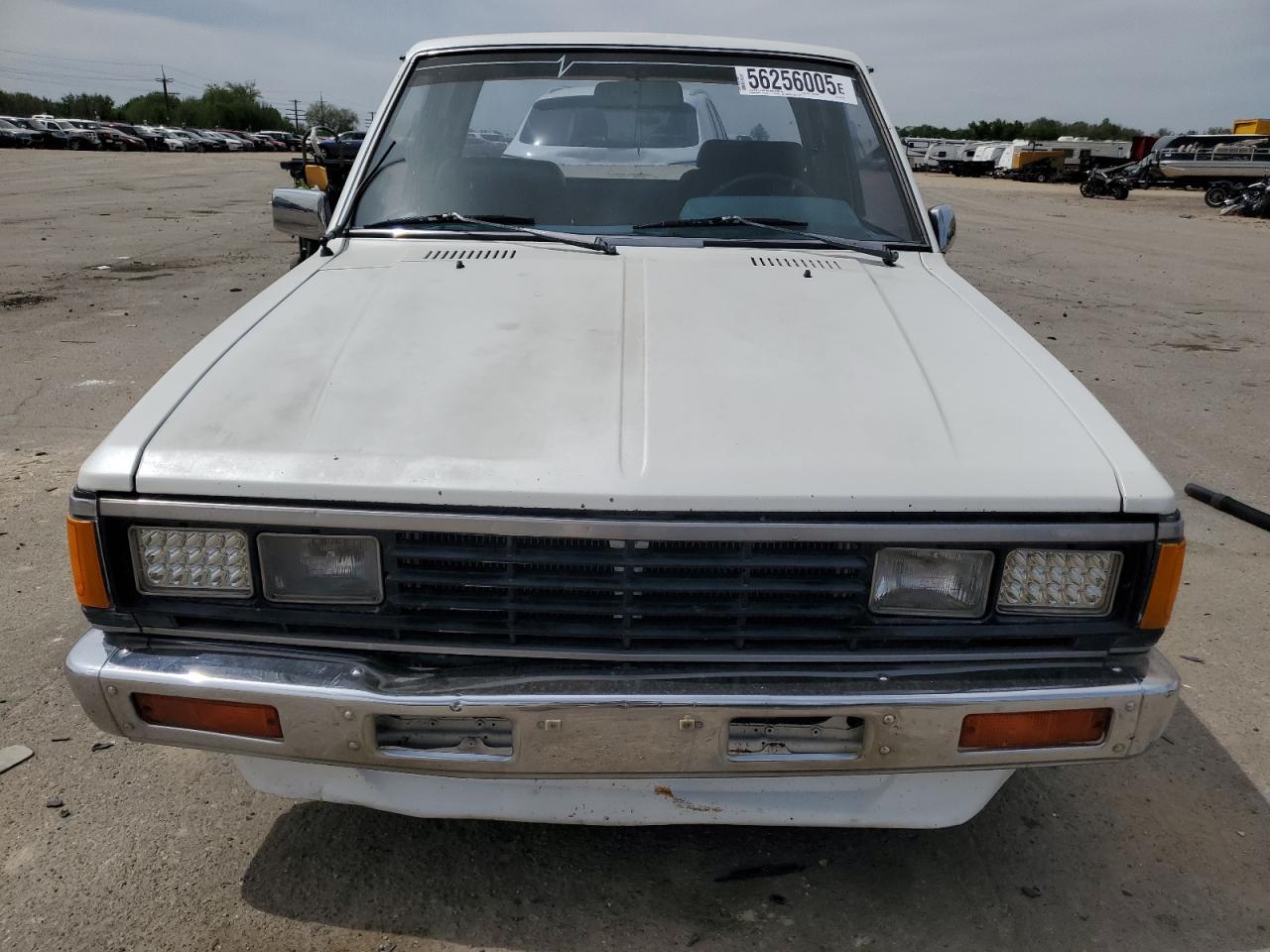 1985 NISSAN 720