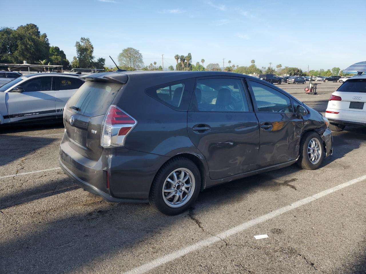 2015 TOYOTA PRIUS