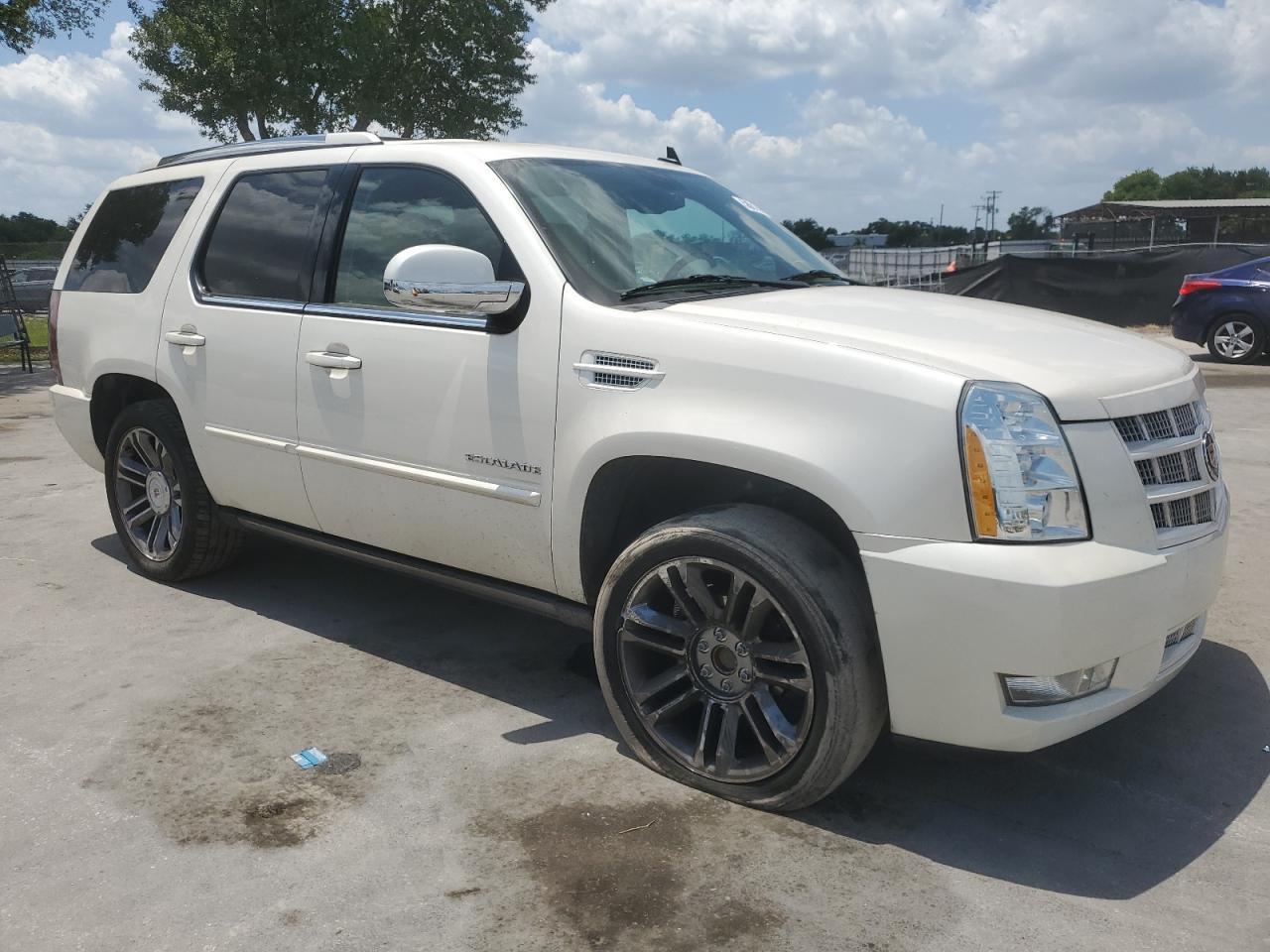 2013 CADILLAC ESCALADE