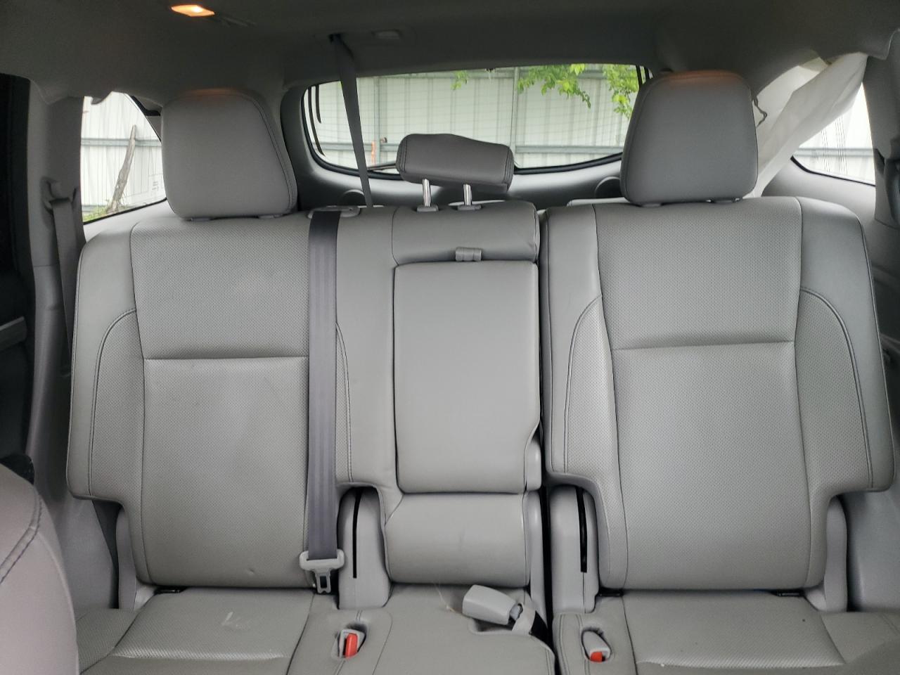 2017 TOYOTA HIGHLANDER