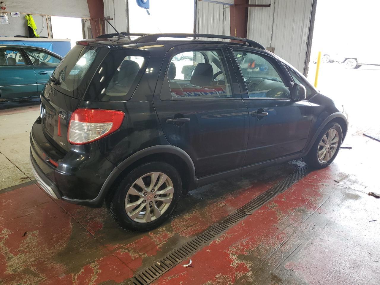 2013 SUZUKI SX4