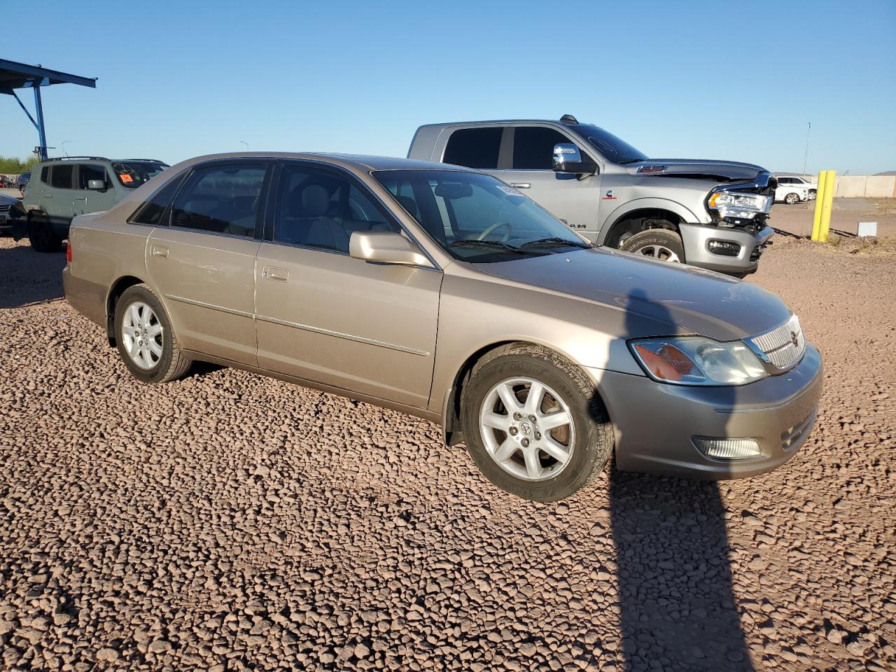 2002 TOYOTA Avalon