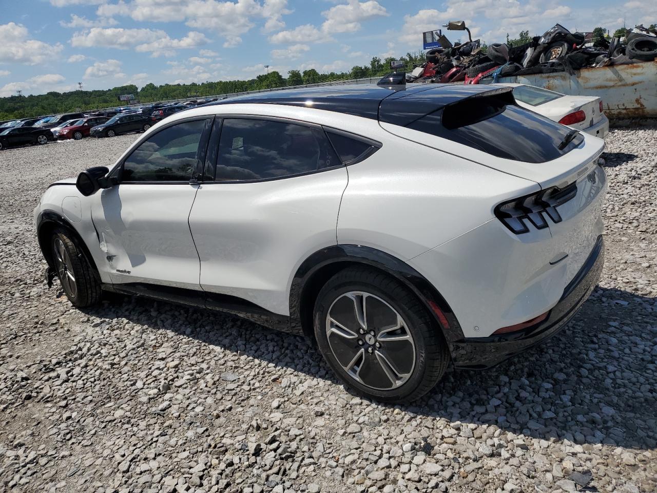 2023 FORD Mustang Mach-E