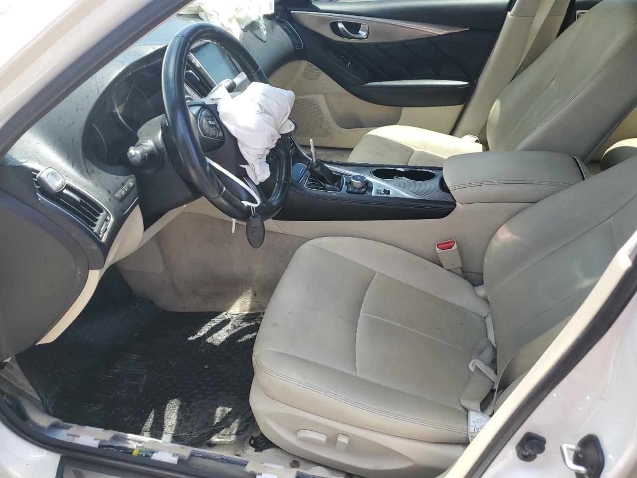 2016 INFINITI Q50