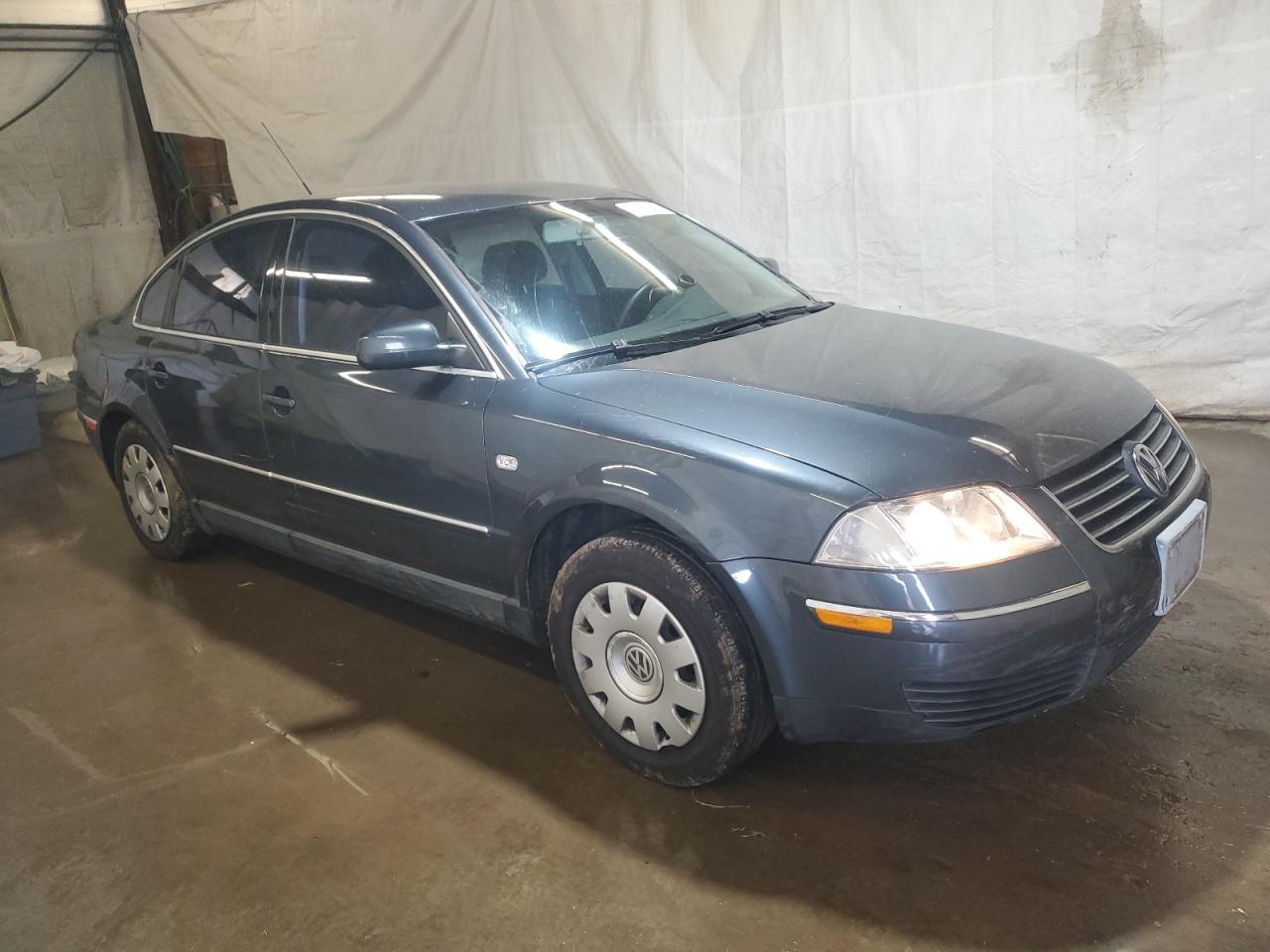 2003 VOLKSWAGEN Passat