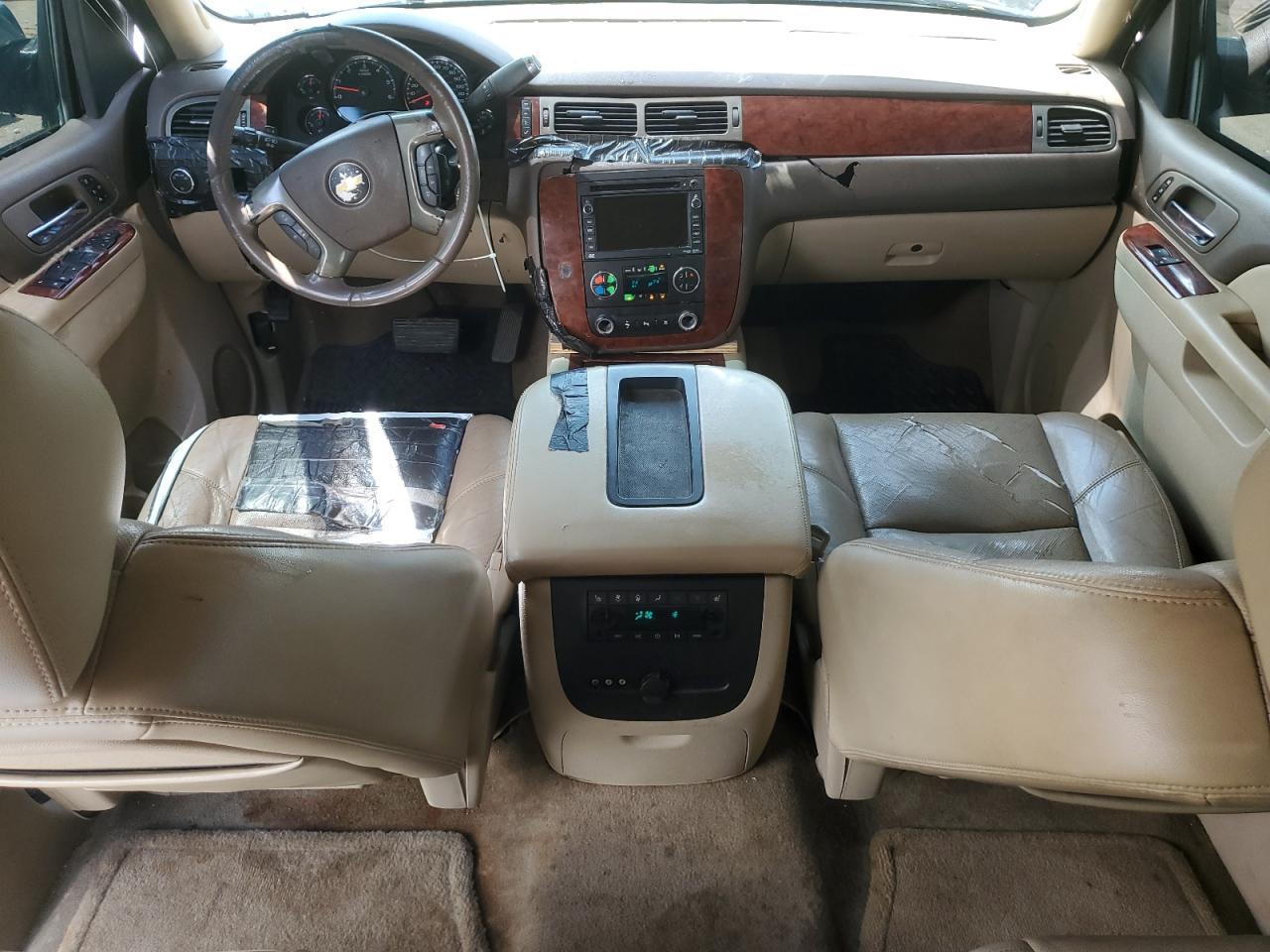 2011 CHEVROLET Tahoe