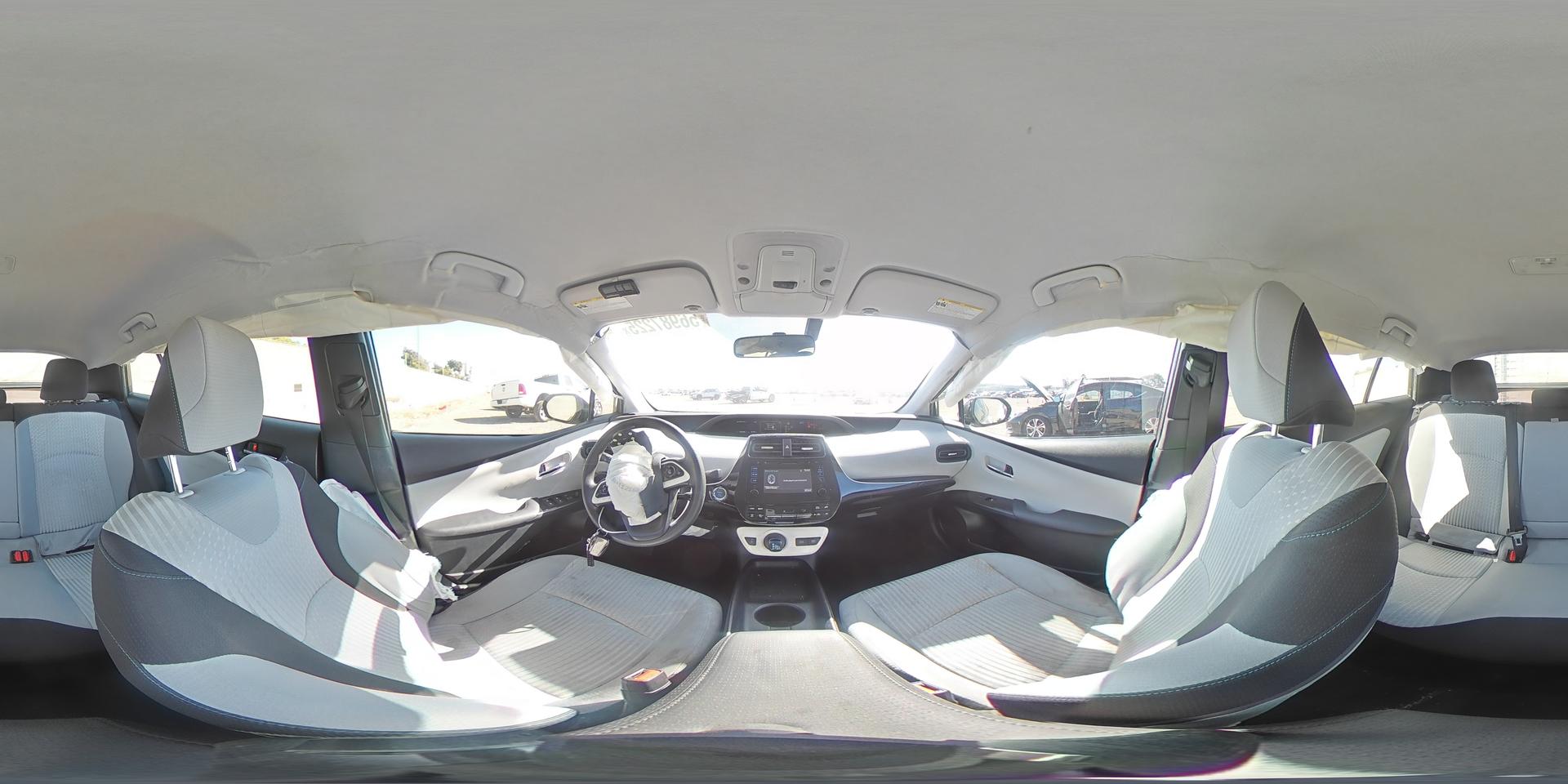 2016 TOYOTA PRIUS
