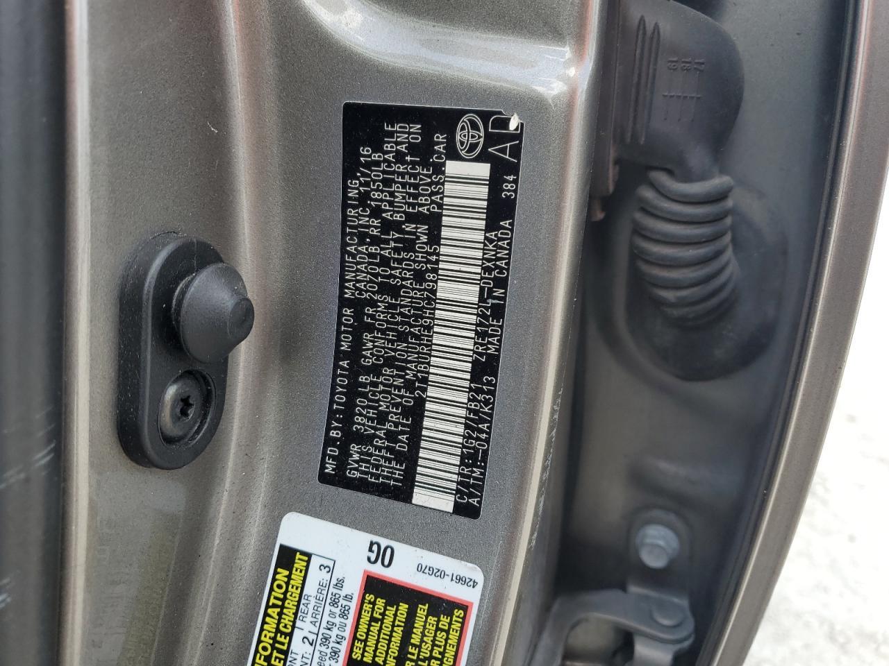 2017 TOYOTA COROLLA