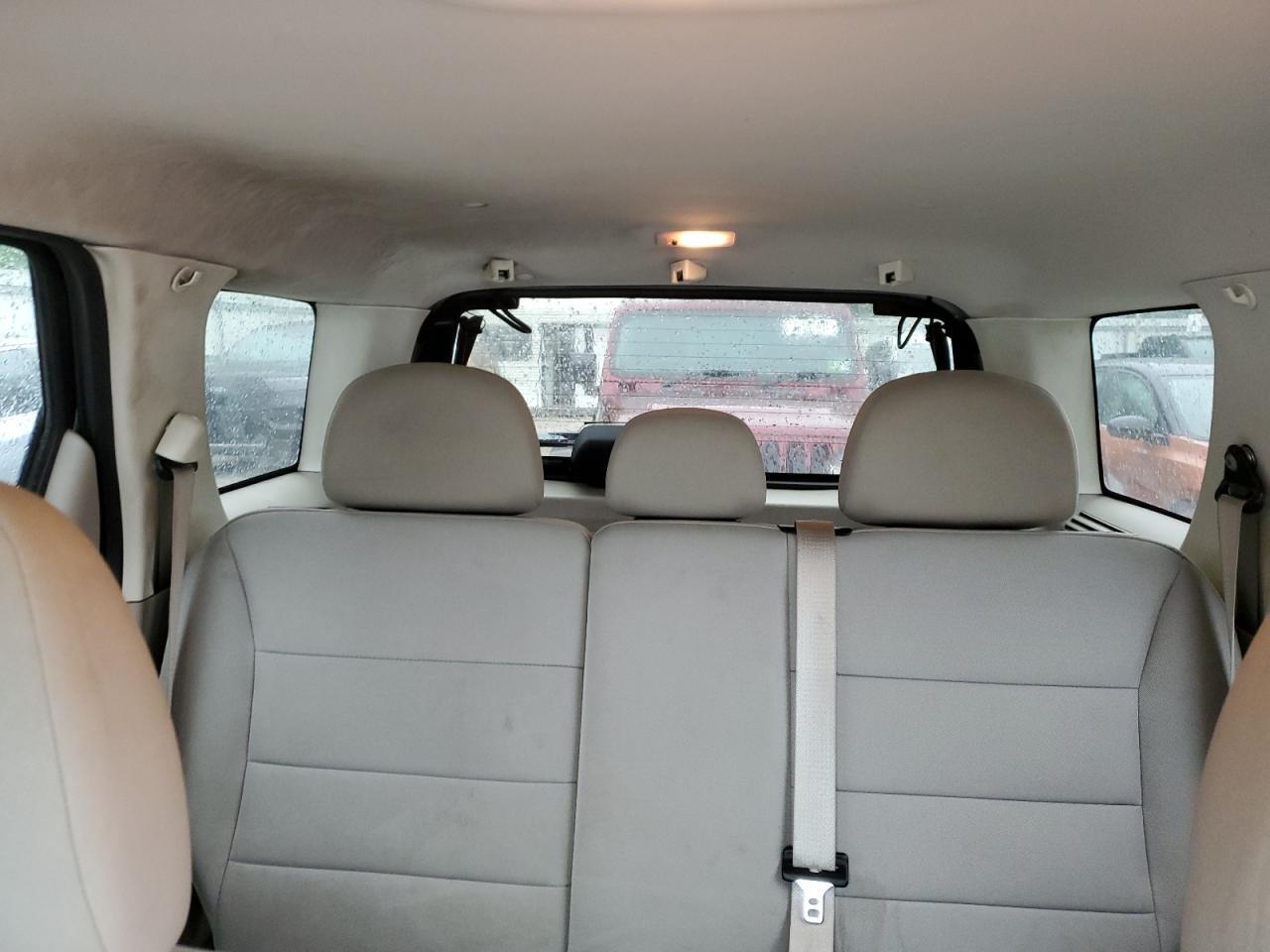 2010 FORD ESCAPE