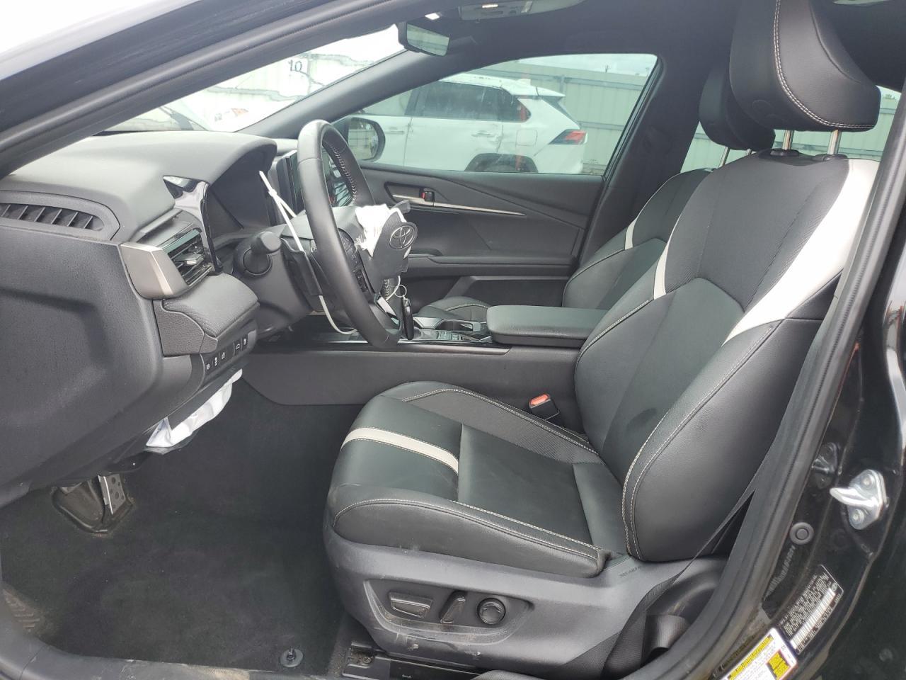 2025 TOYOTA CAMRY