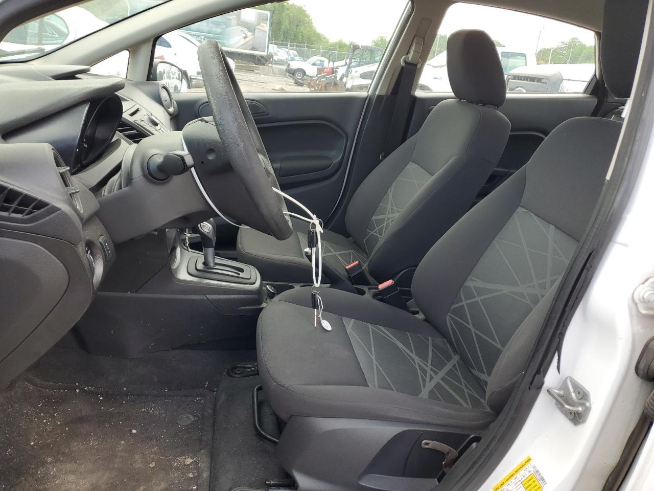 2014 FORD Fiesta