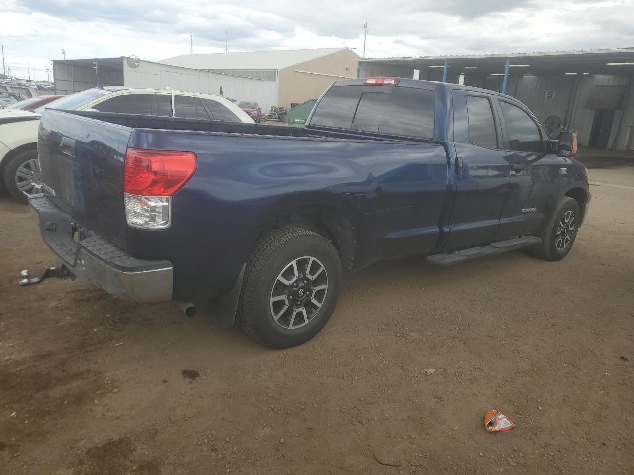 2011 TOYOTA TUNDRA
