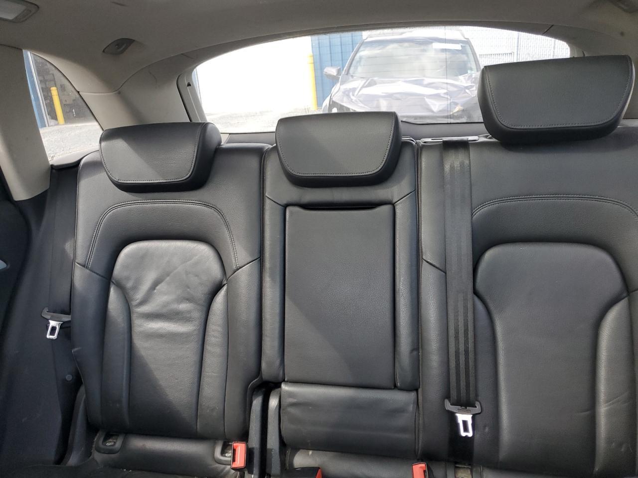 2009 AUDI Q5