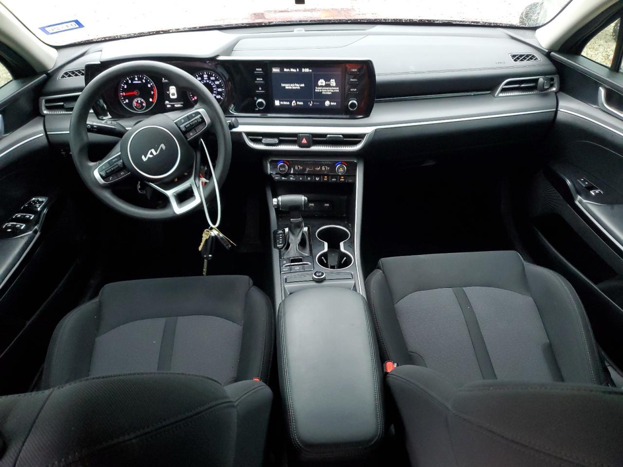 2022 KIA K5