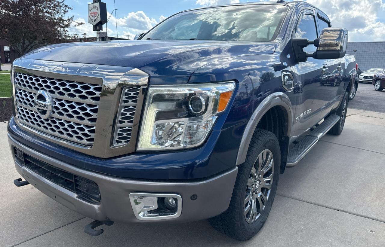 2016 NISSAN Titan
