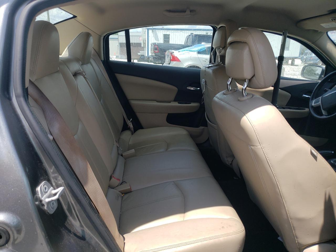 2013 CHRYSLER 200